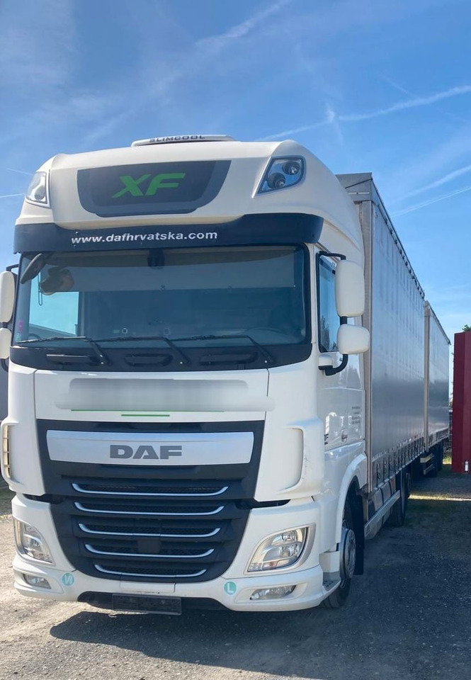 DAF XF 460 SSC 6x2 tandem jumbo - Tenteli kamyon: fotoğraf 1 DAF XF 460 SSC 6x2 tandem jumbo - Tenteli kamyon: fotoğraf 1
