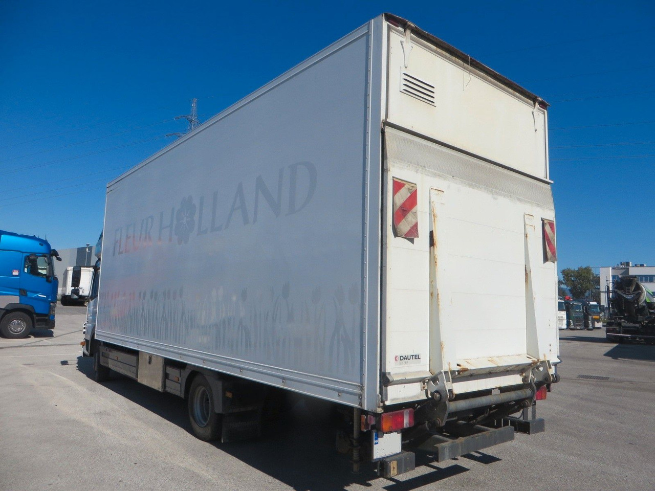 Mercedes-Benz Atego 1024 Box body with tail lift - Kapalı kasa kamyon: fotoğraf 4 Mercedes-Benz Atego 1024 Box body with tail lift - Kapalı kasa kamyon: fotoğraf 4