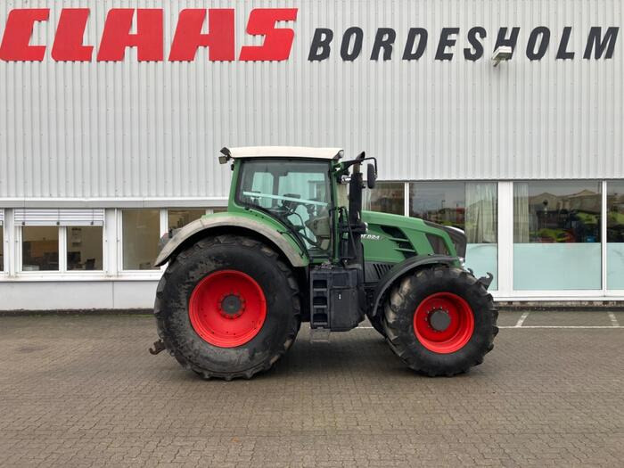 Fendt 824 Vario ProfiPlus - Traktör: fotoğraf 2 Fendt 824 Vario ProfiPlus - Traktör: fotoğraf 2