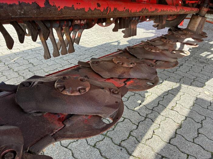 Kuhn FC 9530 D - Çayır biçme makinesi: fotoğraf 2 Kuhn FC 9530 D - Çayır biçme makinesi: fotoğraf 2