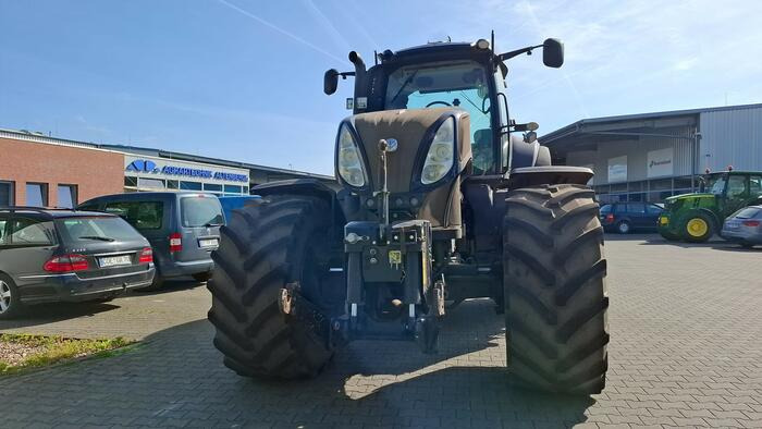 New Holland T8.275 - Traktör: fotoğraf 2 New Holland T8.275 - Traktör: fotoğraf 2