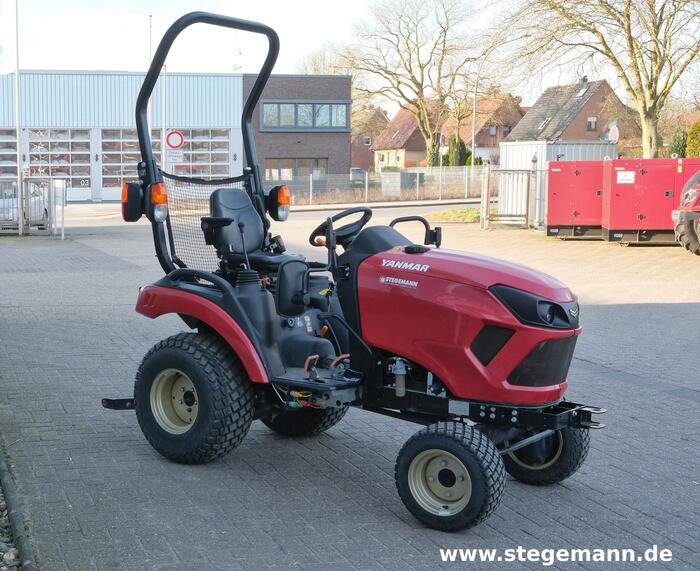 Yanmar SA221 - Traktör: fotoğraf 3 Yanmar SA221 - Traktör: fotoğraf 3
