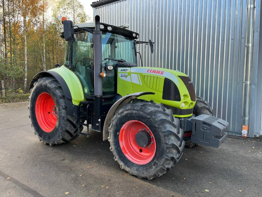 Claas Arion 640 CIS - Traktör: fotoğraf 1 Claas Arion 640 CIS - Traktör: fotoğraf 1