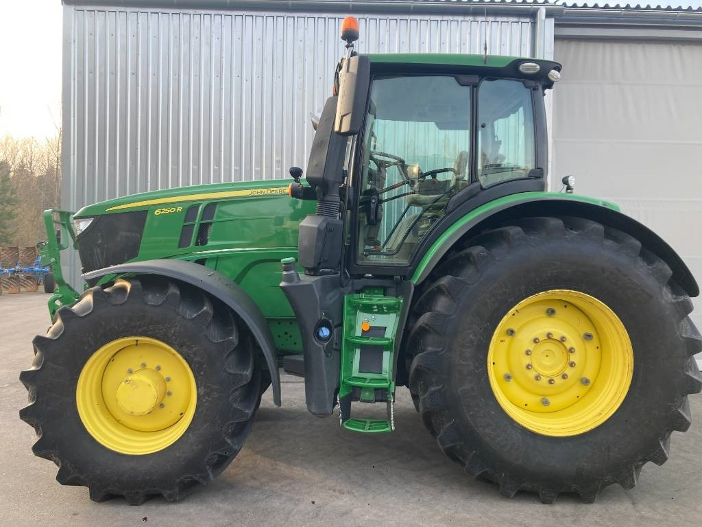 John Deere 6250 R - Traktör: fotoğraf 2 John Deere 6250 R - Traktör: fotoğraf 2