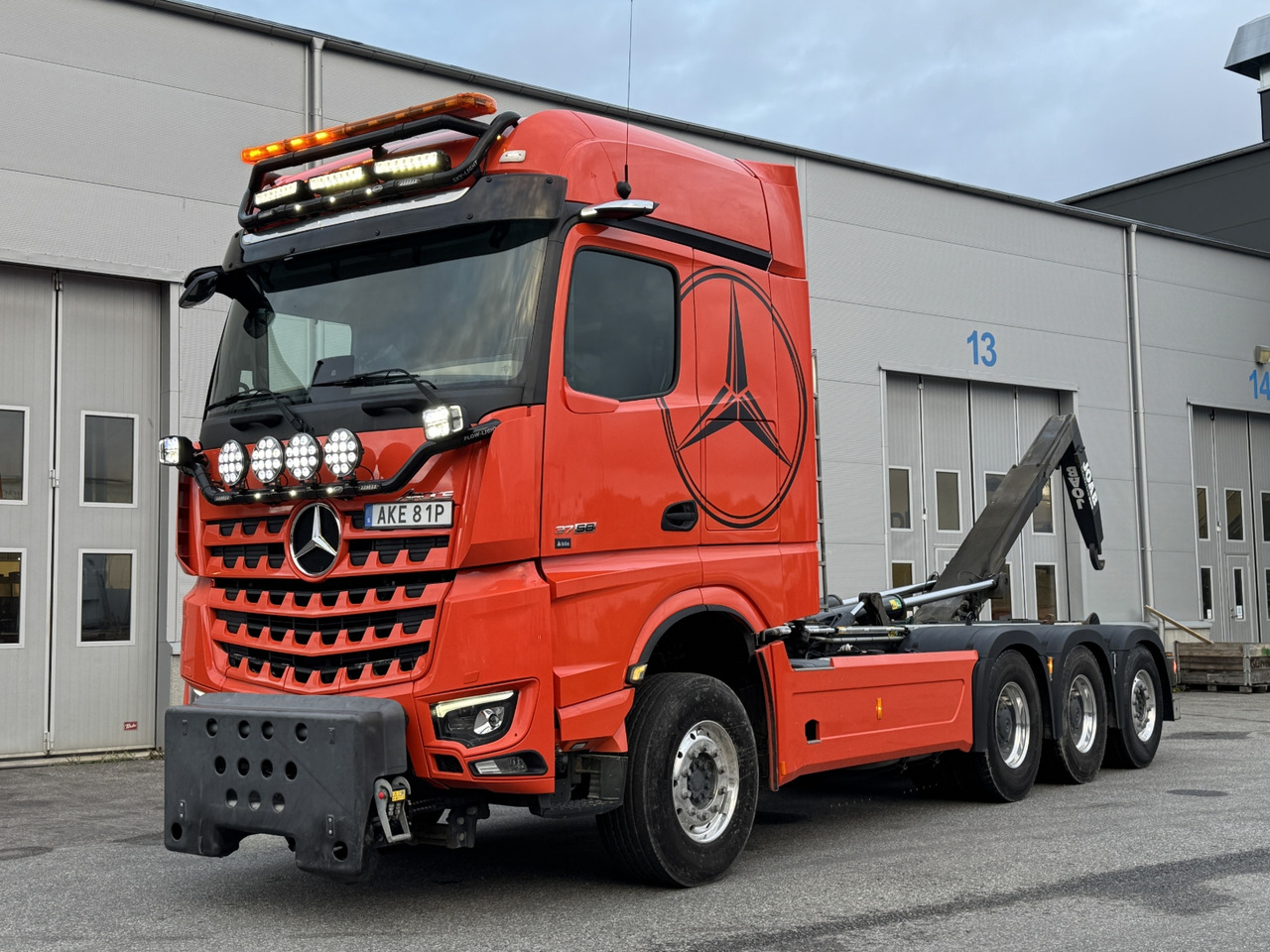Tridemväxlare Mercedes-Benz Arocs 3758 -2023 | JOAB 24 ton | Plogutrustad - Kancalı yükleyici kamyon: fotoğraf 1 Tridemväxlare Mercedes-Benz Arocs 3758 -2023 | JOAB 24 ton | Plogutrustad - Kancalı yükleyici kamyon: fotoğraf 1