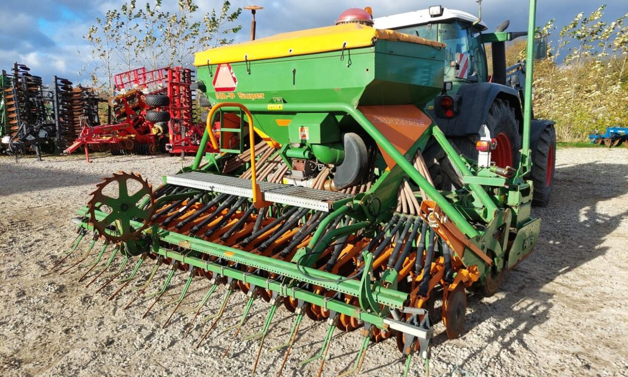 Amazone AD-P 403 / KG 4000 Super - Kombine ekim makinesi: fotoğraf 1 Amazone AD-P 403 / KG 4000 Super - Kombine ekim makinesi: fotoğraf 1