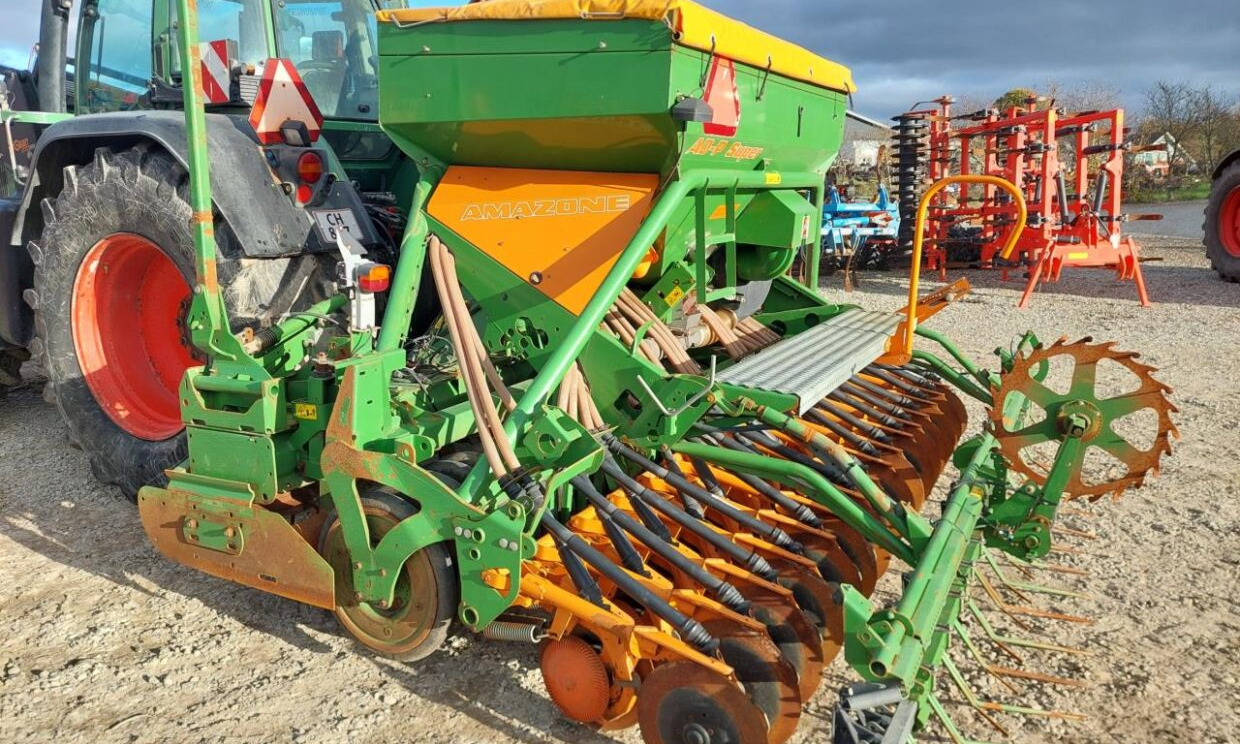 Amazone AD-P 403 / KG 4000 Super - Kombine ekim makinesi: fotoğraf 4 Amazone AD-P 403 / KG 4000 Super - Kombine ekim makinesi: fotoğraf 4