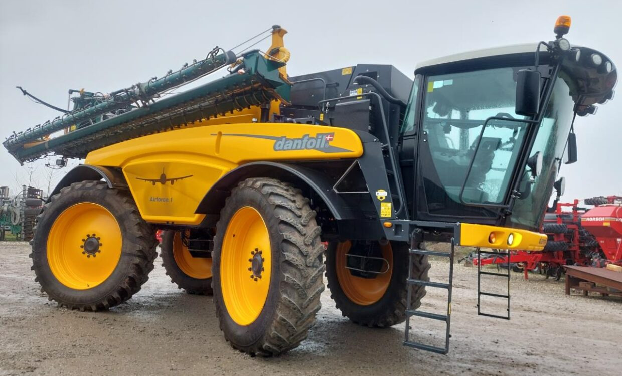 Danfoil Airforce 1 24-36 - Kendi yürür ilaçlama makinesi: fotoğraf 2 Danfoil Airforce 1 24-36 - Kendi yürür ilaçlama makinesi: fotoğraf 2