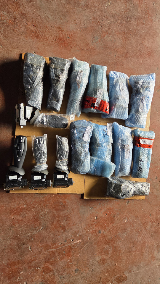 MERCEDES-BENZ ACTROS MP4 - Sinyal kolu - Kamyon: fotoğraf 3 MERCEDES-BENZ ACTROS MP4 - Sinyal kolu - Kamyon: fotoğraf 3