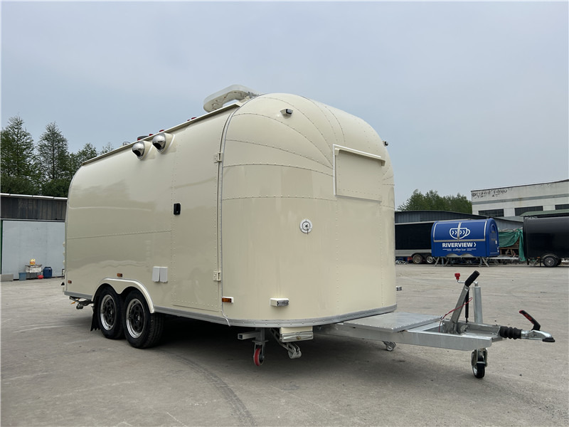 European Food Truck Pizza Food Truck, Smash Burger Foodtruck - Büfe karavan: fotoğraf 5 European Food Truck Pizza Food Truck, Smash Burger Foodtruck - Büfe karavan: fotoğraf 5