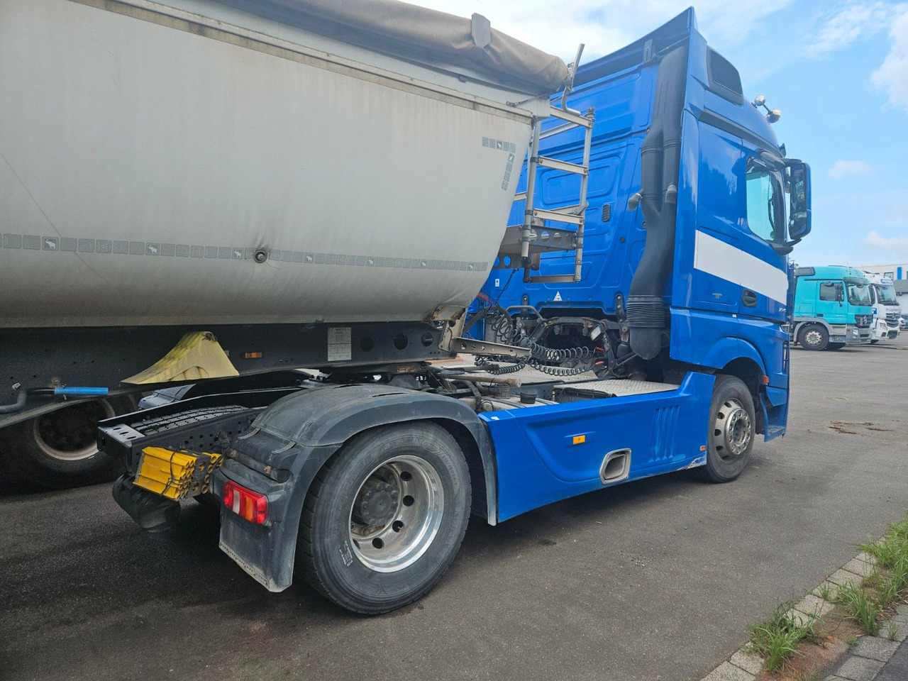 Mercedes-Benz Actros 1845 Stremspace Retarder Kipohydraulik - Çekici: fotoğraf 3 Mercedes-Benz Actros 1845 Stremspace Retarder Kipohydraulik - Çekici: fotoğraf 3
