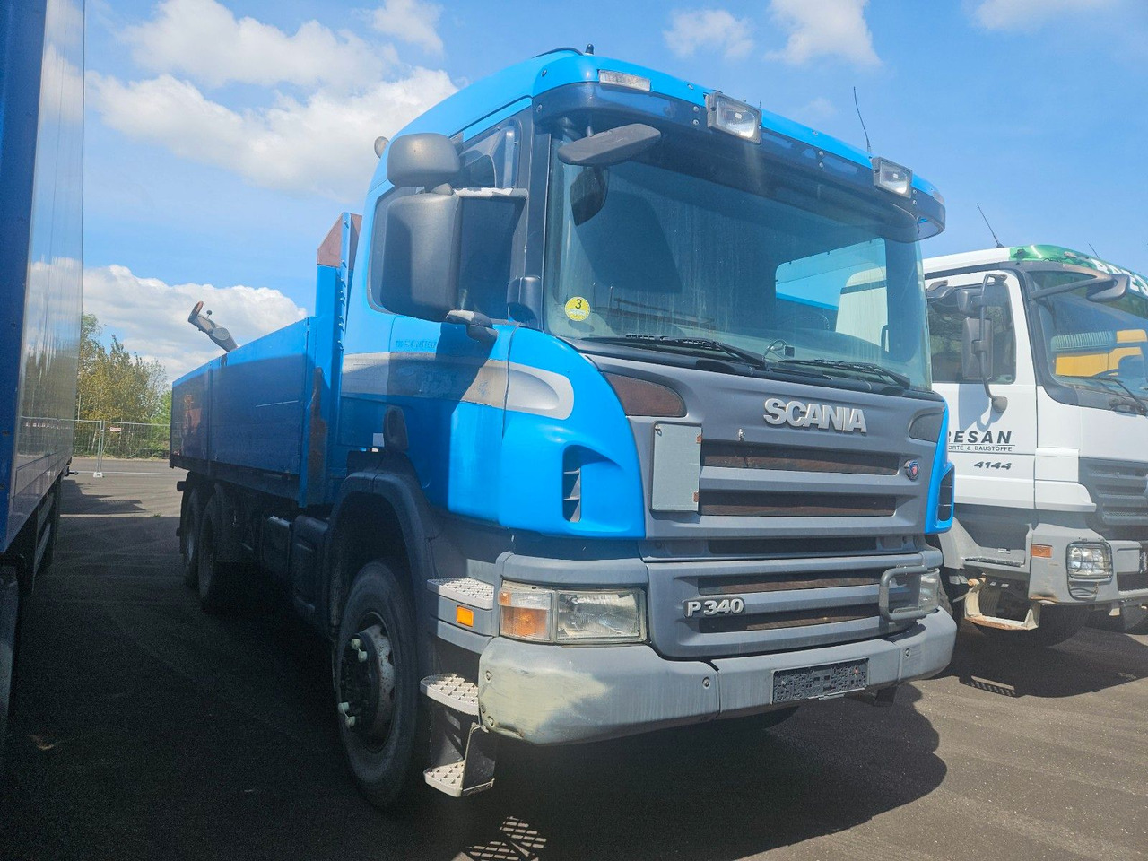 Scania P340 6x6 Pritsche Schaltgetriebe Blatt/Blatt - Sal/ Açık kasa kamyon: fotoğraf 2 Scania P340 6x6 Pritsche Schaltgetriebe Blatt/Blatt - Sal/ Açık kasa kamyon: fotoğraf 2