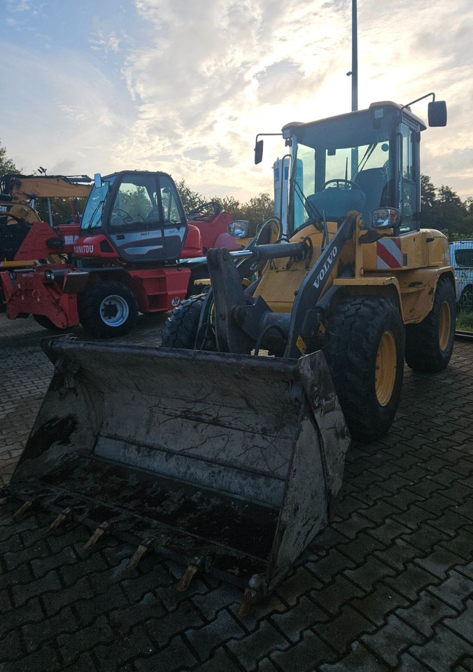 Volvo L30G Radlader mit Klappschaufel - Tekerlekli yükleyici: fotoğraf 4 Volvo L30G Radlader mit Klappschaufel - Tekerlekli yükleyici: fotoğraf 4