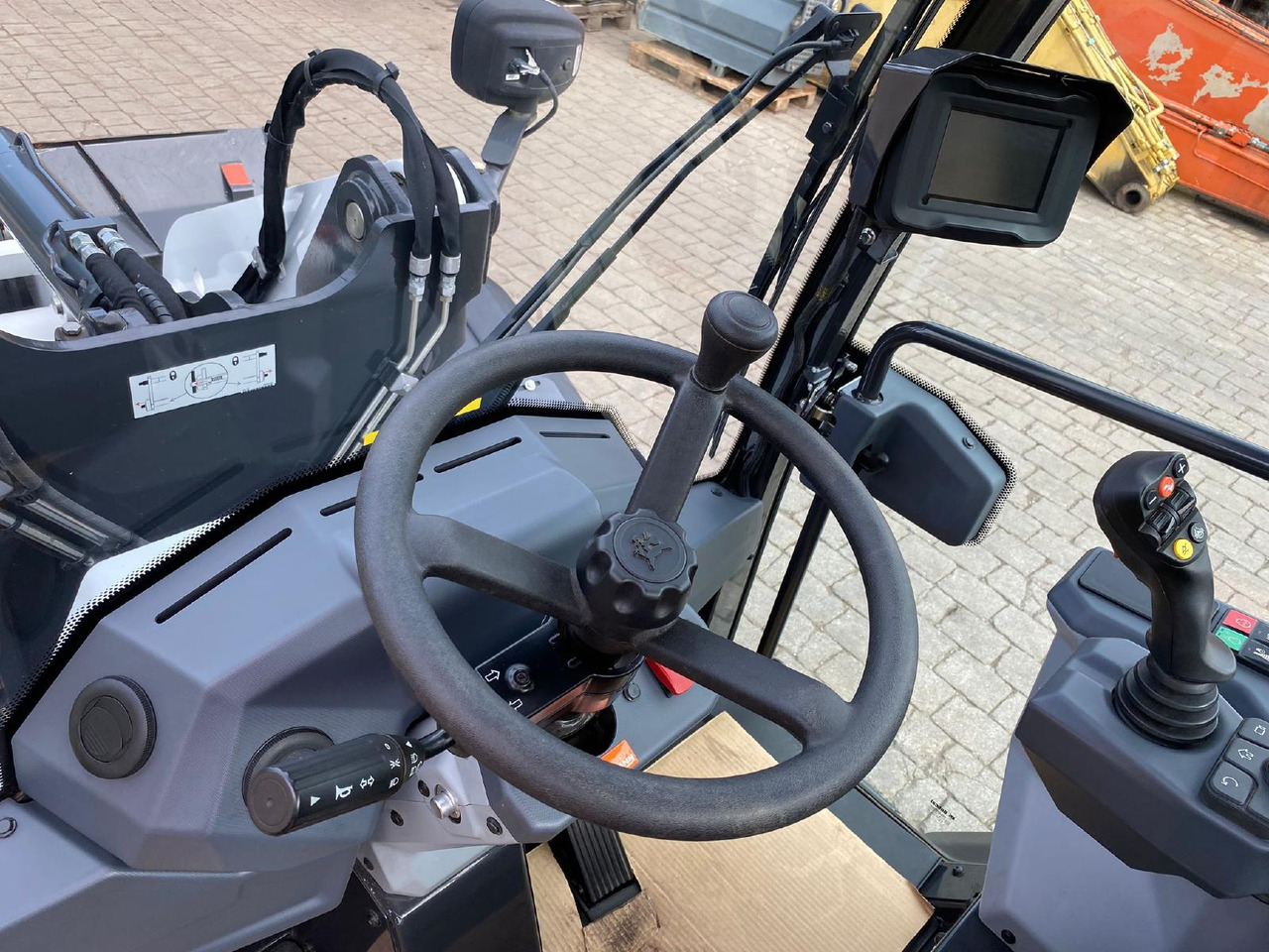 Bobcat L 75 - Tekerlekli yükleyici: fotoğraf 5 Bobcat L 75 - Tekerlekli yükleyici: fotoğraf 5