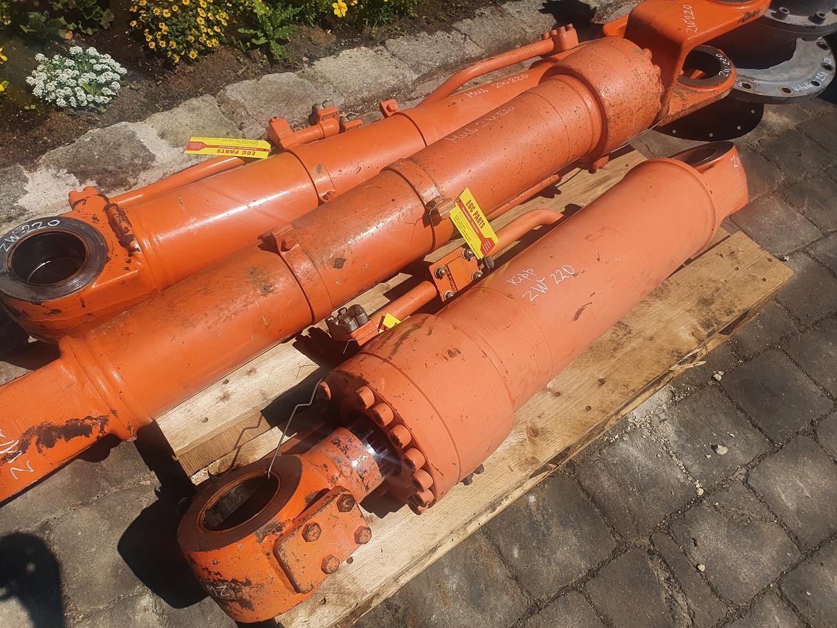 Hitachi ZW 220 - Hidrolik silindir - İş makinaları: fotoğraf 4 Hitachi ZW 220 - Hidrolik silindir - İş makinaları: fotoğraf 4