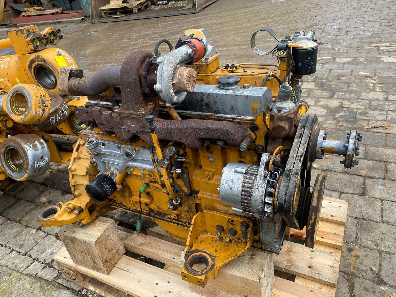 Komatsu S6D95L-1 aus PC 150 - Motor - İş makinaları: fotoğraf 3 Komatsu S6D95L-1 aus PC 150 - Motor - İş makinaları: fotoğraf 3