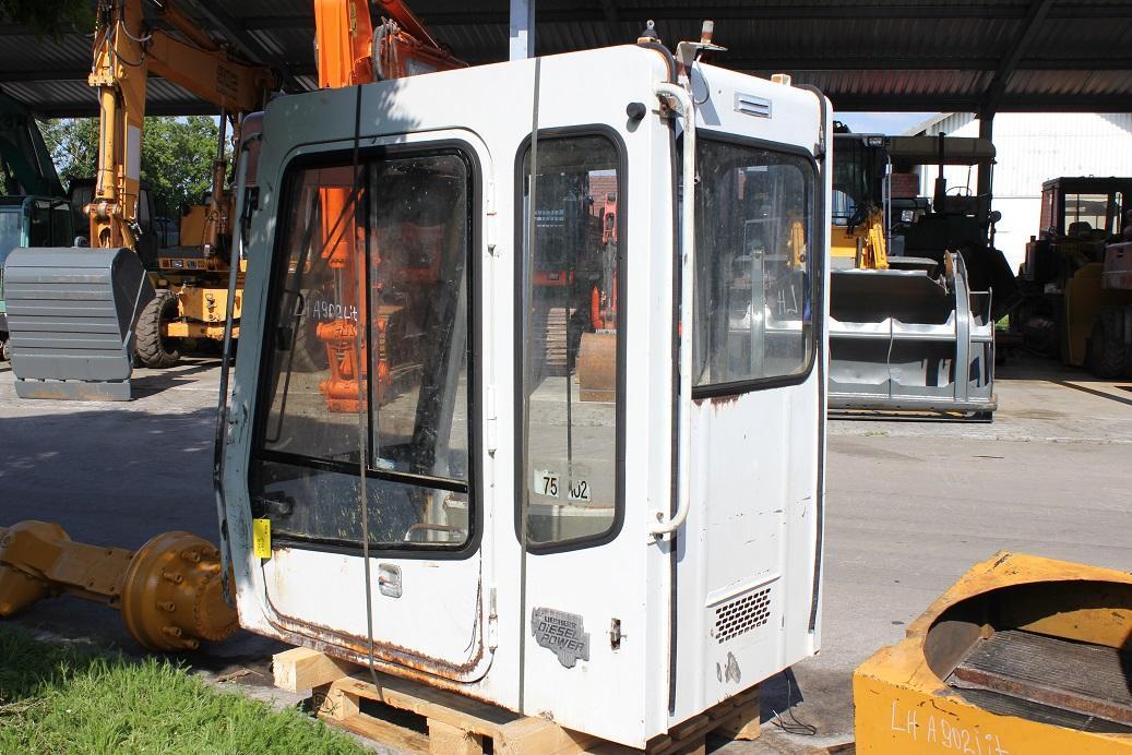 Liebherr A 902 LIT - Kabin - İş makinaları: fotoğraf 2 Liebherr A 902 LIT - Kabin - İş makinaları: fotoğraf 2