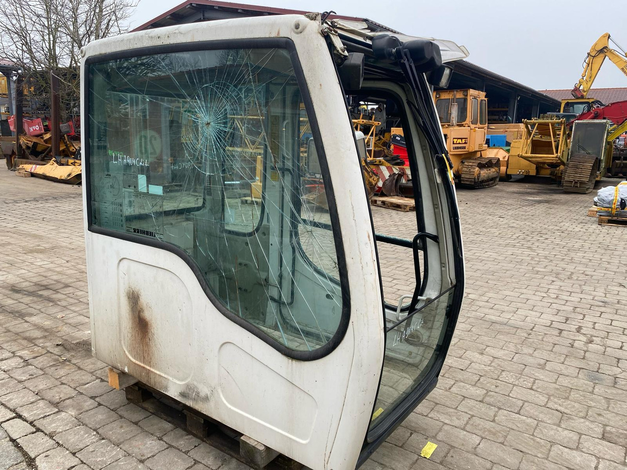 Liebherr A 904 C - Kabin - İş makinaları: fotoğraf 1 Liebherr A 904 C - Kabin - İş makinaları: fotoğraf 1