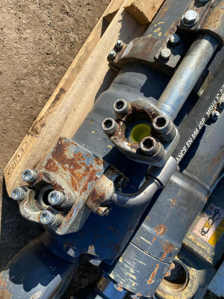 Liebherr R 924 C - Hidrolik silindir - İş makinaları: fotoğraf 5 Liebherr R 924 C - Hidrolik silindir - İş makinaları: fotoğraf 5