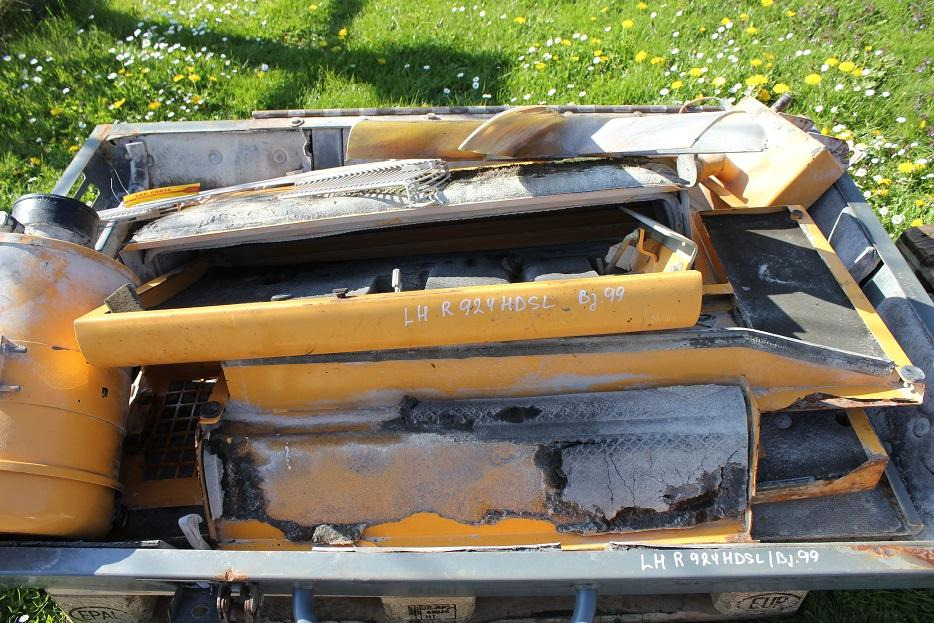 Liebherr R 924 HDSL - Kaporta ve Dış Aksam - İş makinaları: fotoğraf 4 Liebherr R 924 HDSL - Kaporta ve Dış Aksam - İş makinaları: fotoğraf 4