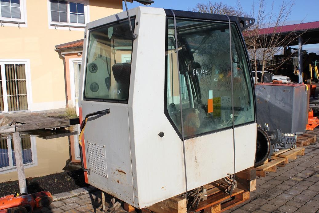 O&K RH 12,5 - Kabin - Paletli ekskavatör: fotoğraf 4 O&K RH 12,5 - Kabin - Paletli ekskavatör: fotoğraf 4