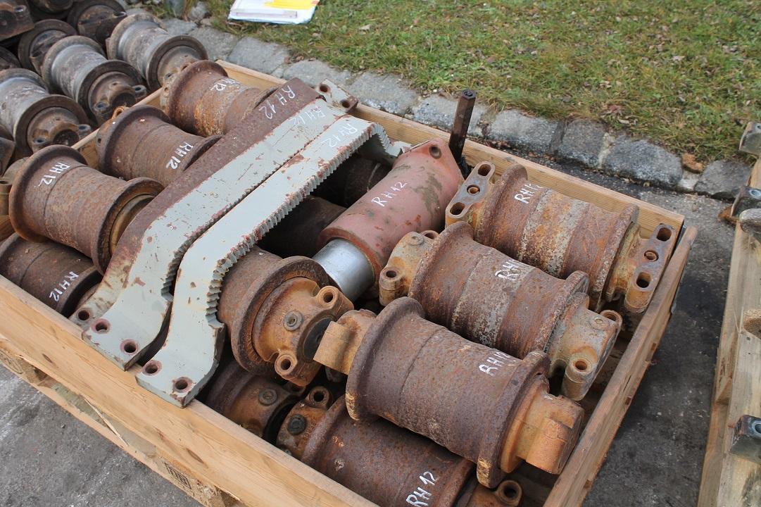 O&K RH 12 - Taşıyıcı Makara - Paletli ekskavatör: fotoğraf 3 O&K RH 12 - Taşıyıcı Makara - Paletli ekskavatör: fotoğraf 3