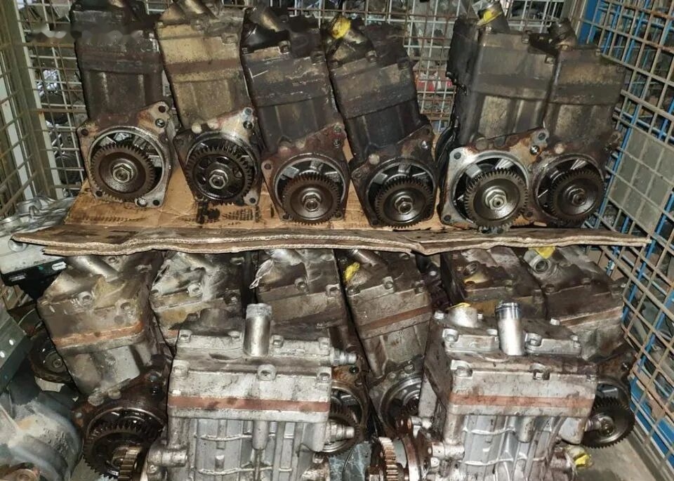 Mercedes-Benz Mercedes Actros MP4 Voith A4711303215 Mercedes-Benz truck - Kompresör - Kamyon: fotoğraf 1 Mercedes-Benz Mercedes Actros MP4 Voith A4711303215 Mercedes-Benz truck - Kompresör - Kamyon: fotoğraf 1