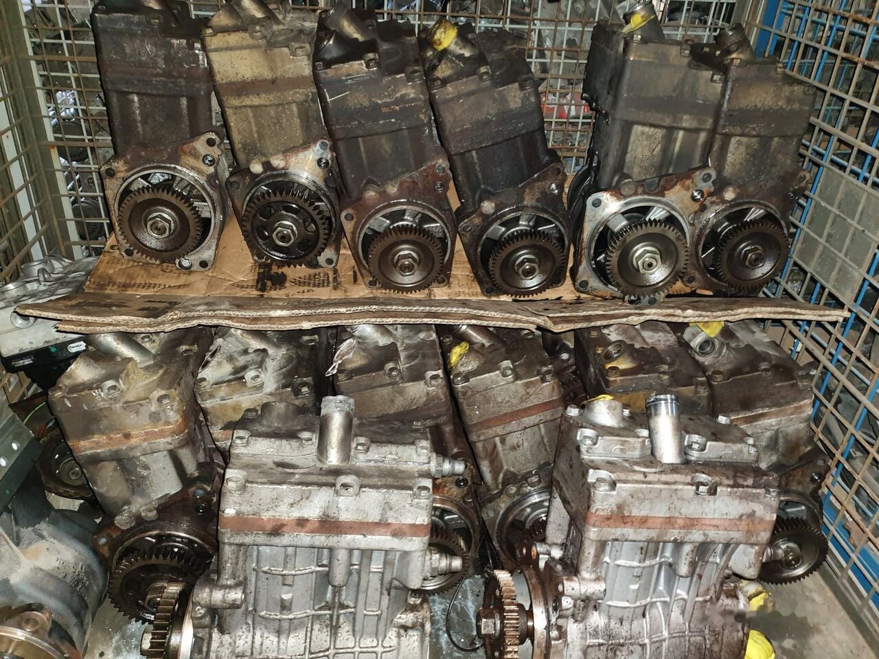 Voith LP490 A0021304215 Mercedes-Benz Actros MP4 - Kompresör - Kamyon: fotoğraf 1 Voith LP490 A0021304215 Mercedes-Benz Actros MP4 - Kompresör - Kamyon: fotoğraf 1