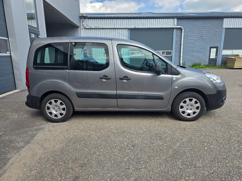 Peugeot Partner 1.6 benzine - Binek araba: fotoğraf 3 Peugeot Partner 1.6 benzine - Binek araba: fotoğraf 3