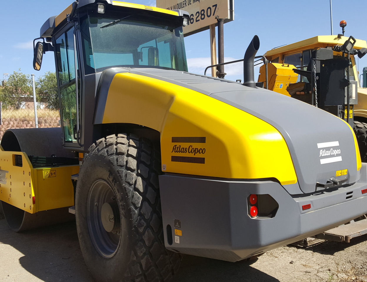 Autopropulsado Dynapac CA 2500D - Kompaktör: fotoğraf 1 Autopropulsado Dynapac CA 2500D - Kompaktör: fotoğraf 1