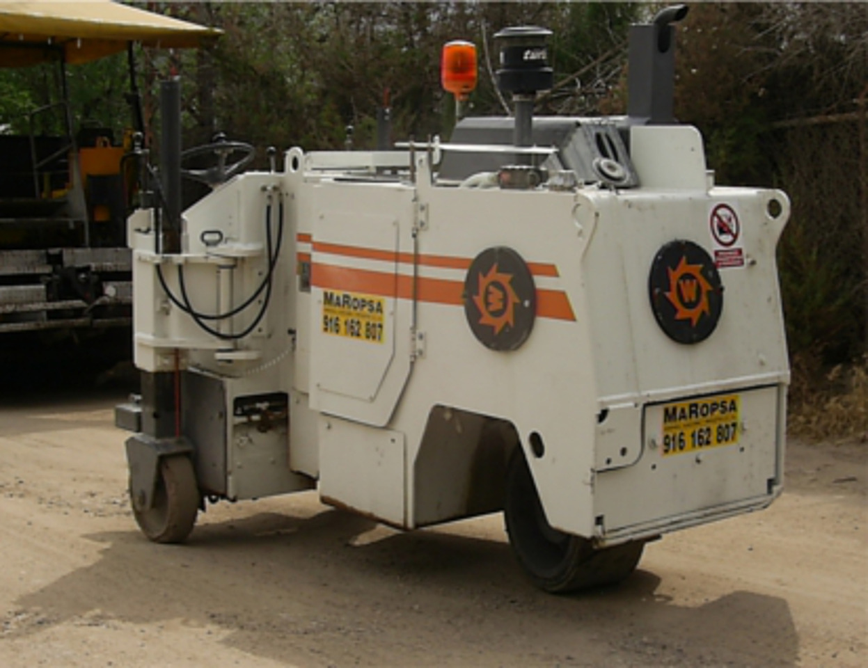 Fresadora de asfalto Wirtgen W 350 - Asfalt freze: fotoğraf 1 Fresadora de asfalto Wirtgen W 350 - Asfalt freze: fotoğraf 1