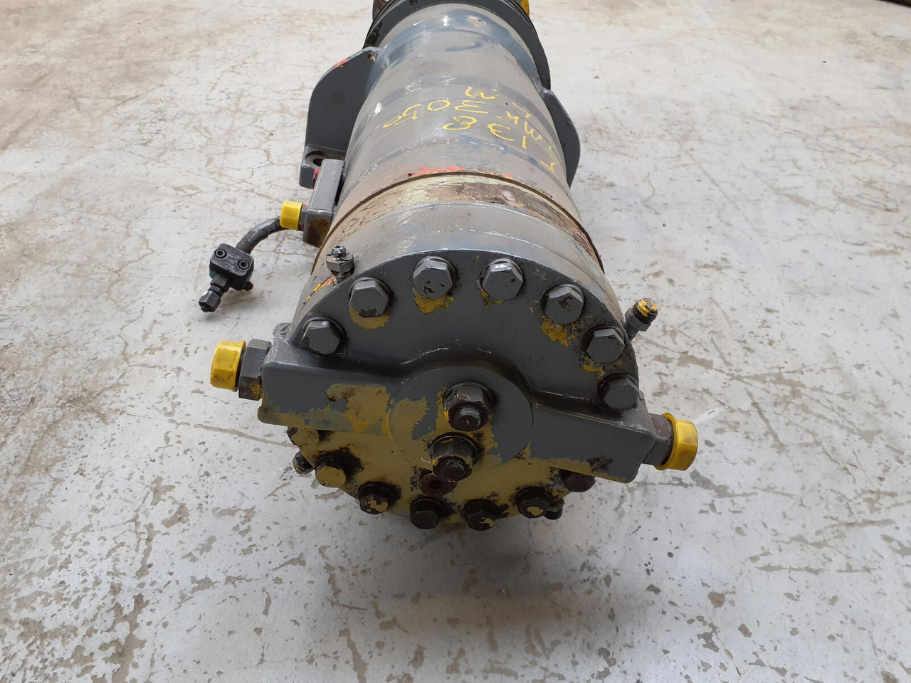 Grove GMK 3050 suspension cylinder - Hidrolik silindir - Vinç: fotoğraf 5 Grove GMK 3050 suspension cylinder - Hidrolik silindir - Vinç: fotoğraf 5