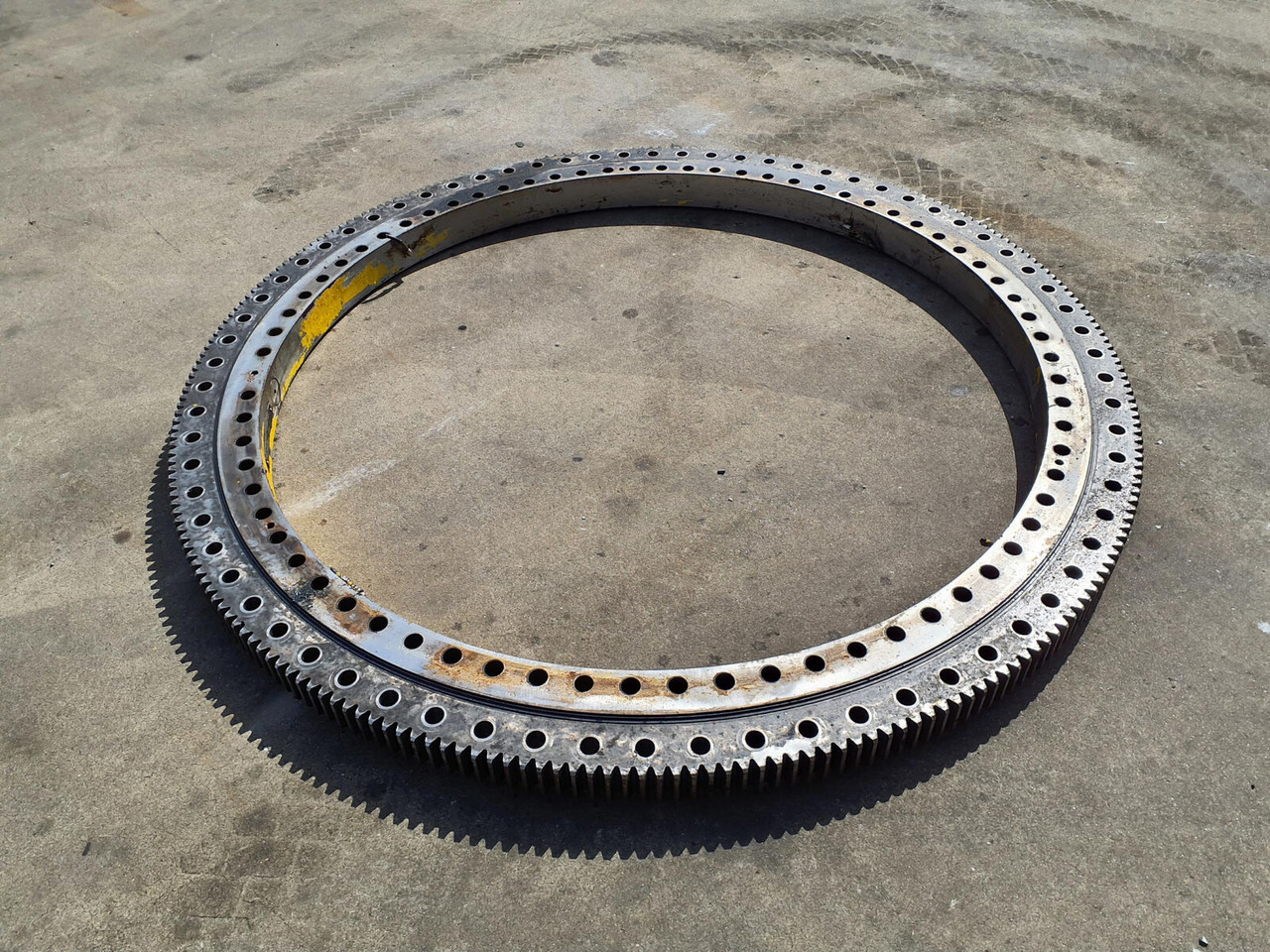 Grove GMK 5100 slewing ring - Döner tabla - Mobil vinç: fotoğraf 2 Grove GMK 5100 slewing ring - Döner tabla - Mobil vinç: fotoğraf 2