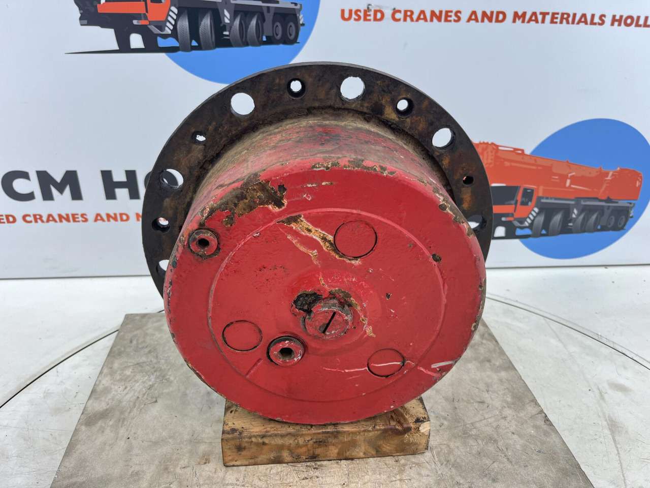Krupp 70 GMT planetary gear 22-25-74-38-3pl-H135-46 - Yürüyüş motoru - Mobil vinç: fotoğraf 1 Krupp 70 GMT planetary gear 22-25-74-38-3pl-H135-46 - Yürüyüş motoru - Mobil vinç: fotoğraf 1