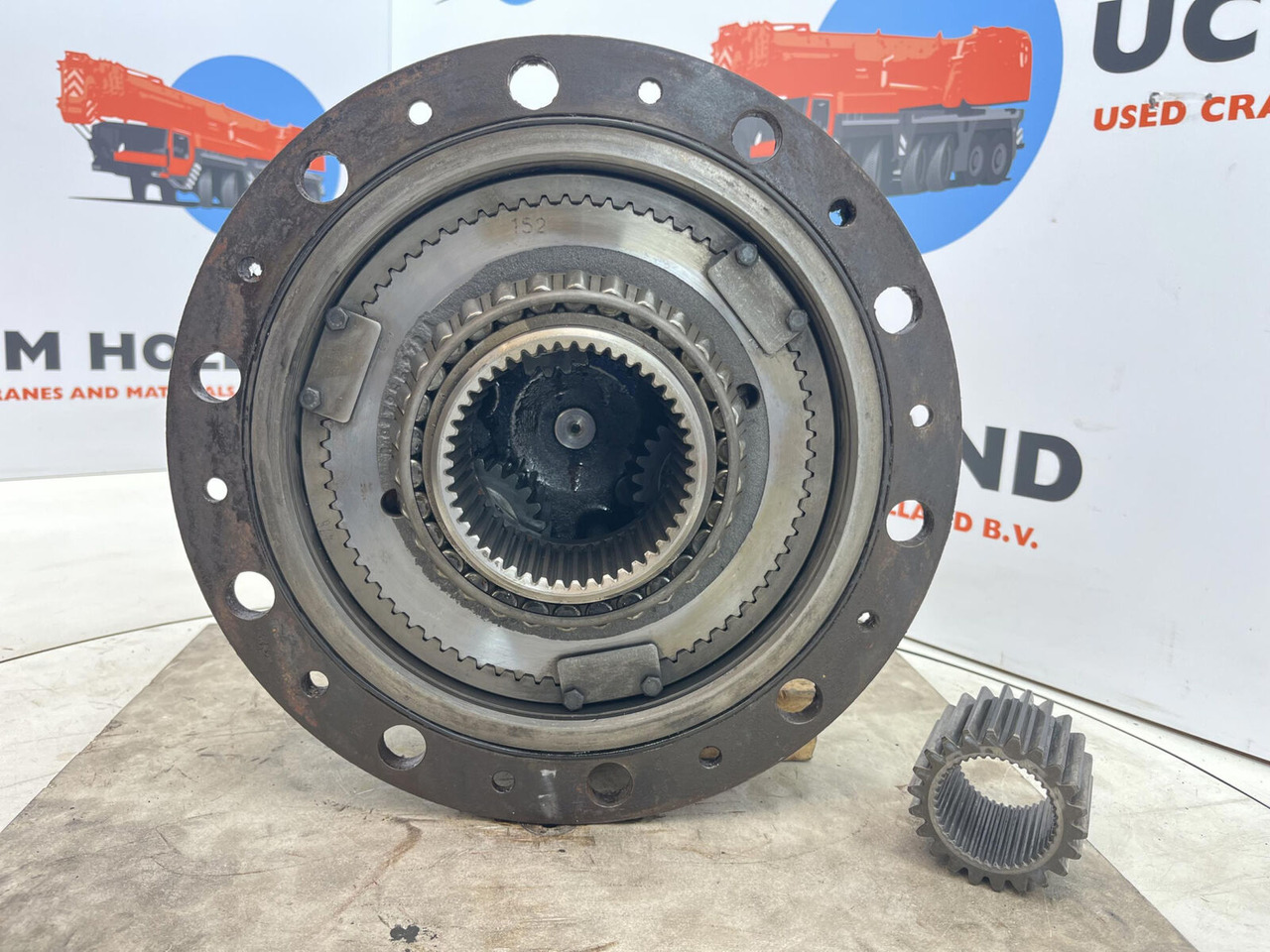 Krupp 70 GMT planetary gear 22-25-74-38-3pl-H135-46 - Yürüyüş motoru - Mobil vinç: fotoğraf 5 Krupp 70 GMT planetary gear 22-25-74-38-3pl-H135-46 - Yürüyüş motoru - Mobil vinç: fotoğraf 5