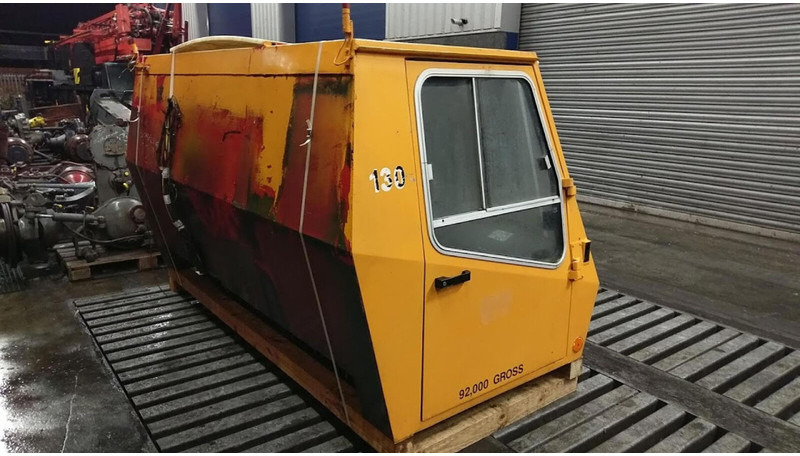 Krupp KMK 5100 lower cabin - Kabin ve iç mekan - Vinç: fotoğraf 3 Krupp KMK 5100 lower cabin - Kabin ve iç mekan - Vinç: fotoğraf 3