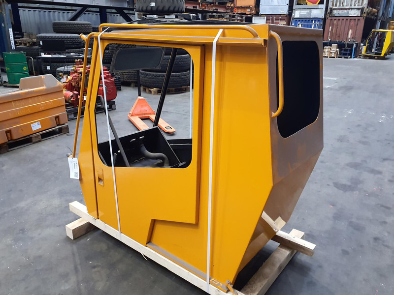 Krupp KMK 5100 upper cabin - Kabin ve iç mekan - Vinç: fotoğraf 4 Krupp KMK 5100 upper cabin - Kabin ve iç mekan - Vinç: fotoğraf 4