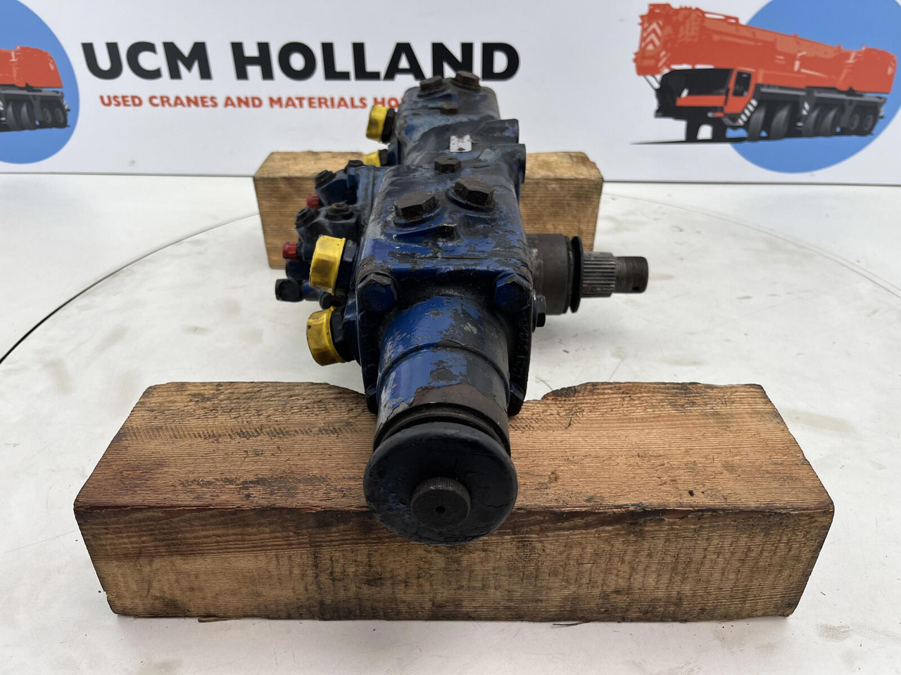 Liebherr LT 1090 steering box 180bar - Direksiyon kutusu - Vinç: fotoğraf 2 Liebherr LT 1090 steering box 180bar - Direksiyon kutusu - Vinç: fotoğraf 2