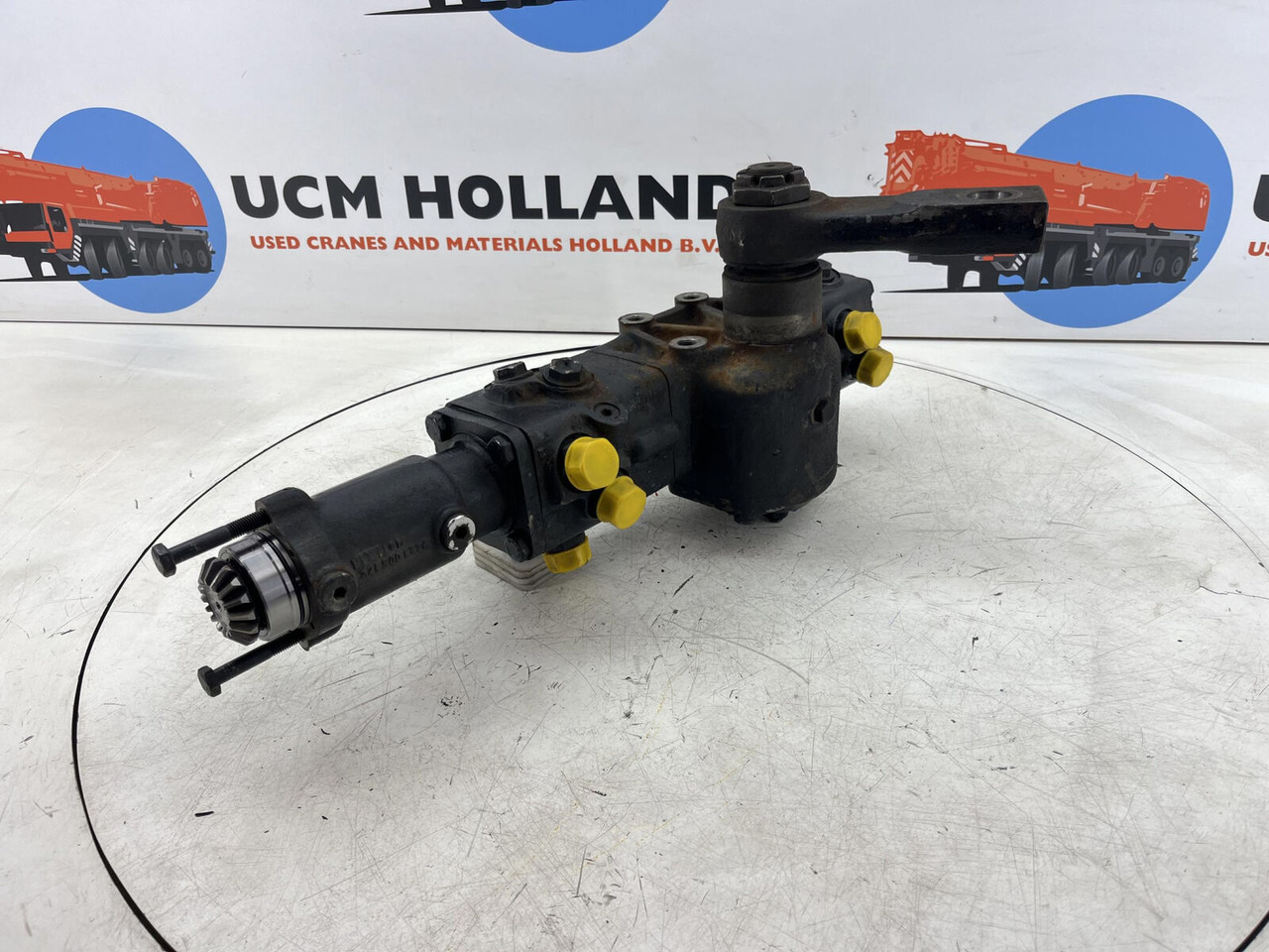 Liebherr LTM 1035-2 Steering box - Direksiyon kutusu - Mobil vinç: fotoğraf 2 Liebherr LTM 1035-2 Steering box - Direksiyon kutusu - Mobil vinç: fotoğraf 2