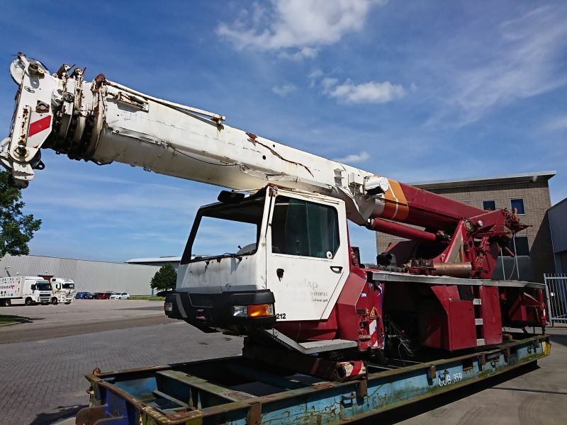 Liebherr LTM 1040-2.1 - All-terrain vinç: fotoğraf 1 Liebherr LTM 1040-2.1 - All-terrain vinç: fotoğraf 1