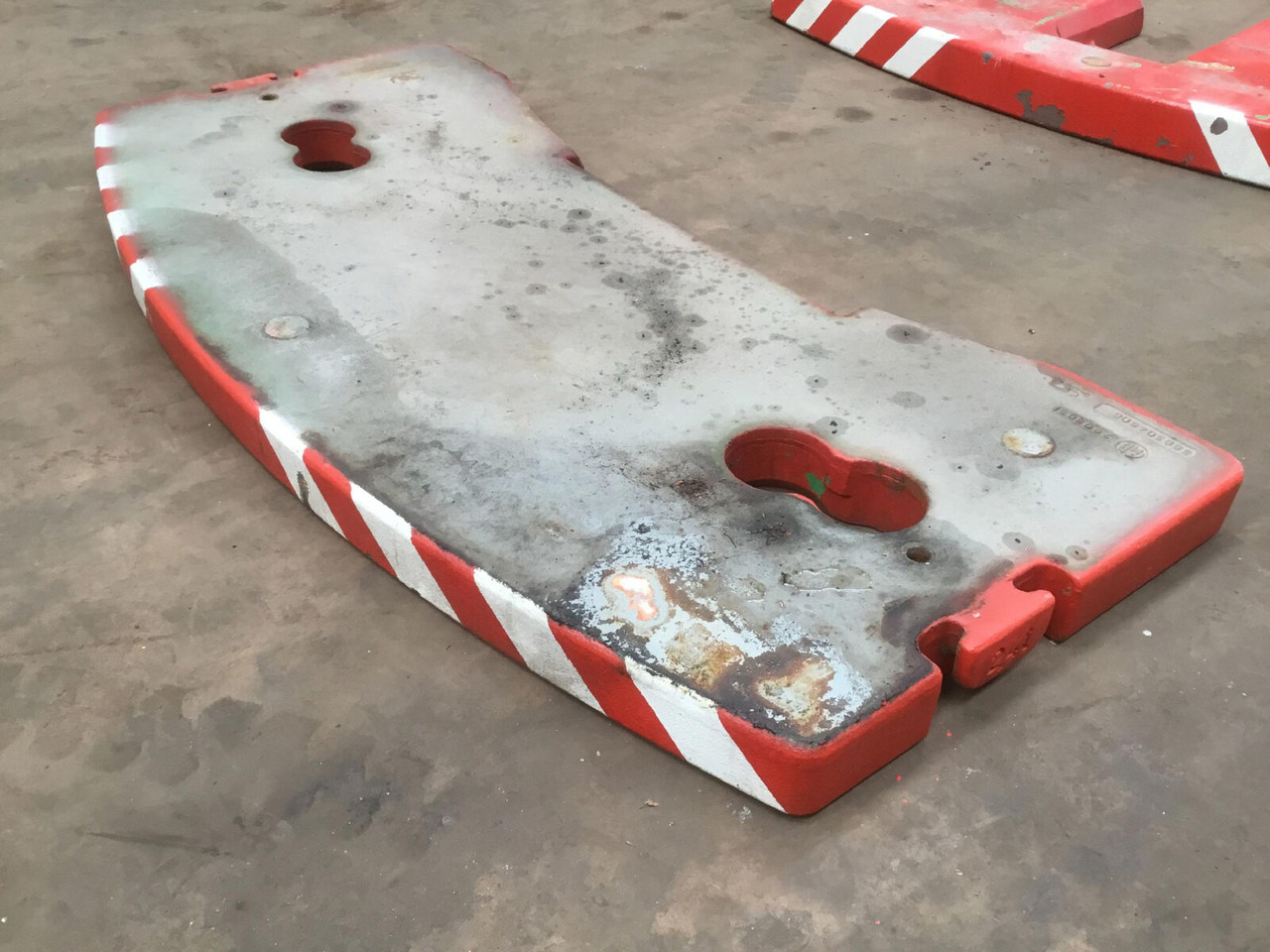 Liebherr LTM 1060-2 counterweight 2,4 ton - Denge ağırlık - Mobil vinç: fotoğraf 1 Liebherr LTM 1060-2 counterweight 2,4 ton - Denge ağırlık - Mobil vinç: fotoğraf 1