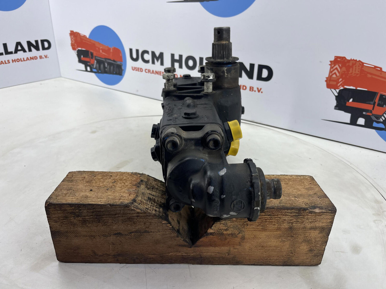 Liebherr LTM 1070 steering box - Direksiyon kutusu - Mobil vinç: fotoğraf 2 Liebherr LTM 1070 steering box - Direksiyon kutusu - Mobil vinç: fotoğraf 2