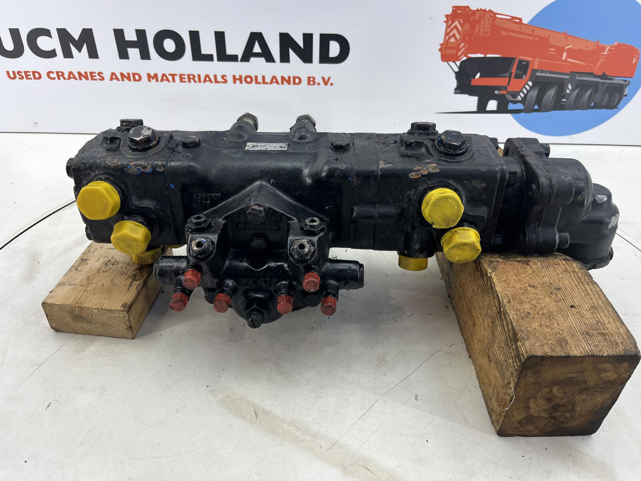 Liebherr LTM 1070 steering box - Direksiyon kutusu - Mobil vinç: fotoğraf 5 Liebherr LTM 1070 steering box - Direksiyon kutusu - Mobil vinç: fotoğraf 5