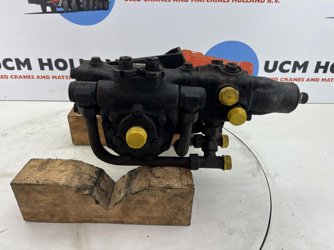 Steering box - Direksiyon kutusu - Vinç: fotoğraf 2 Steering box - Direksiyon kutusu - Vinç: fotoğraf 2