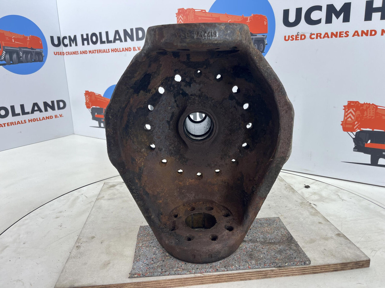 Terex AC 155 steering knuckle 16 holes axle 3 - Akson - Mobil vinç: fotoğraf 5 Terex AC 155 steering knuckle 16 holes axle 3 - Akson - Mobil vinç: fotoğraf 5