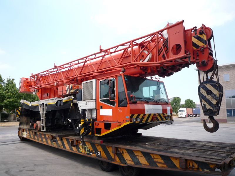 Terex AC 205 for parts - Mobil vinç: fotoğraf 1 Terex AC 205 for parts - Mobil vinç: fotoğraf 1