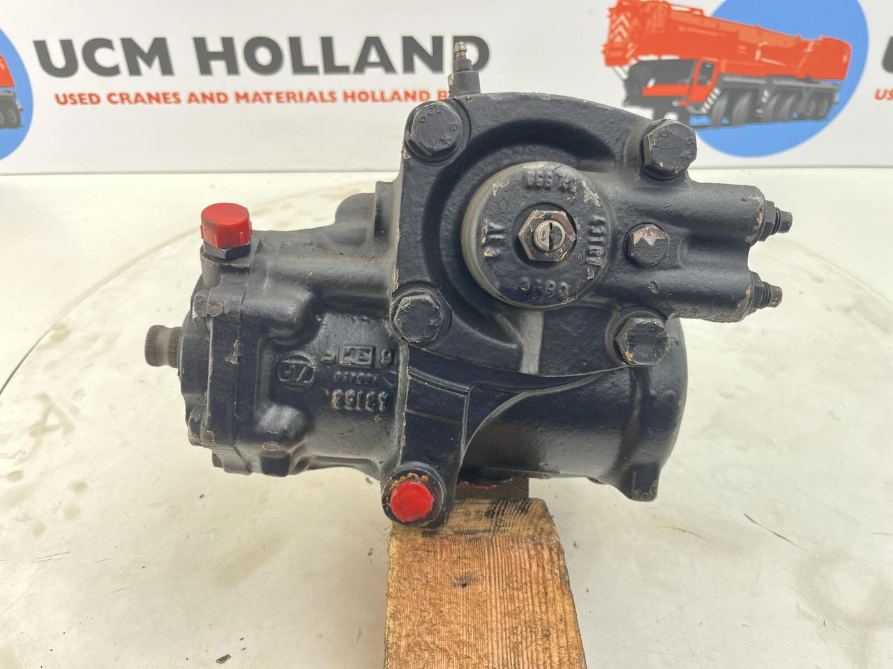 ZF ZF steering box - Direksiyon kutusu - Mobil vinç: fotoğraf 5 ZF ZF steering box - Direksiyon kutusu - Mobil vinç: fotoğraf 5