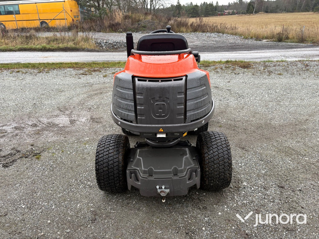 Åkgräsklippare - Husqvarna P 524 - Çim biçme makinesi: fotoğraf 4 Åkgräsklippare - Husqvarna P 524 - Çim biçme makinesi: fotoğraf 4