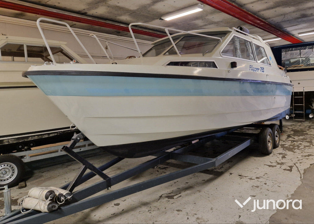 Båt + Trailer - Flipper, 760 - Diğer araçlar: fotoğraf 1 Båt + Trailer - Flipper, 760 - Diğer araçlar: fotoğraf 1