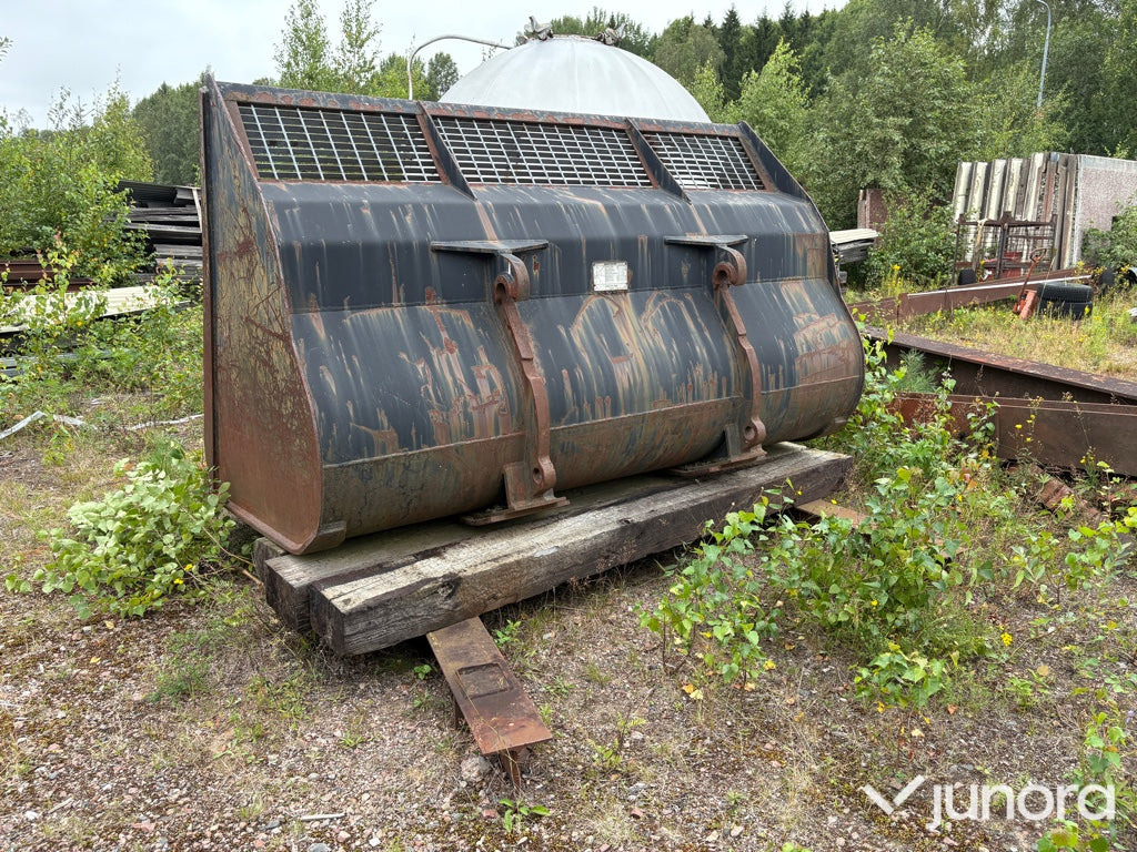 Skopa - Volvo BM - Diğer araçlar: fotoğraf 4 Skopa - Volvo BM - Diğer araçlar: fotoğraf 4